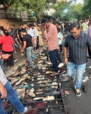 11 dead in crowd of fans outside Bangalore cricket stadium in India India