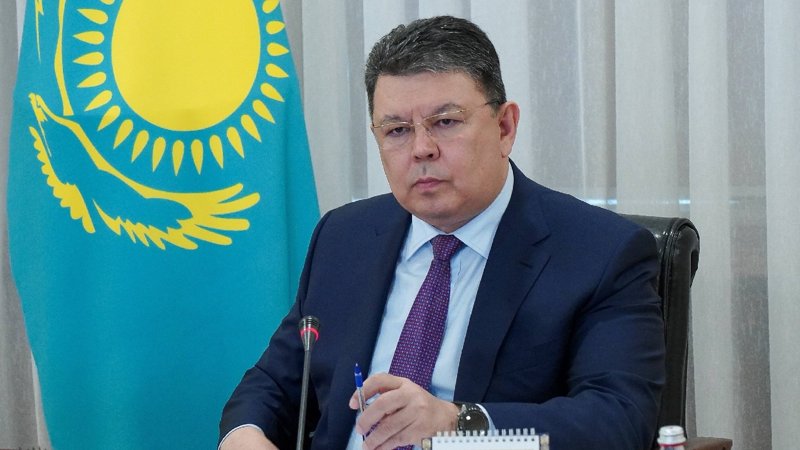 Bozymbaev energetıka jáne kommýnaldyq sektorlardy jańǵyrtý boıynsha mindetter júktedi Bozymbaev energetıka jáne kommýnaldyq sektorlardy jańǵyrtý boıynsha mindetter júktedi