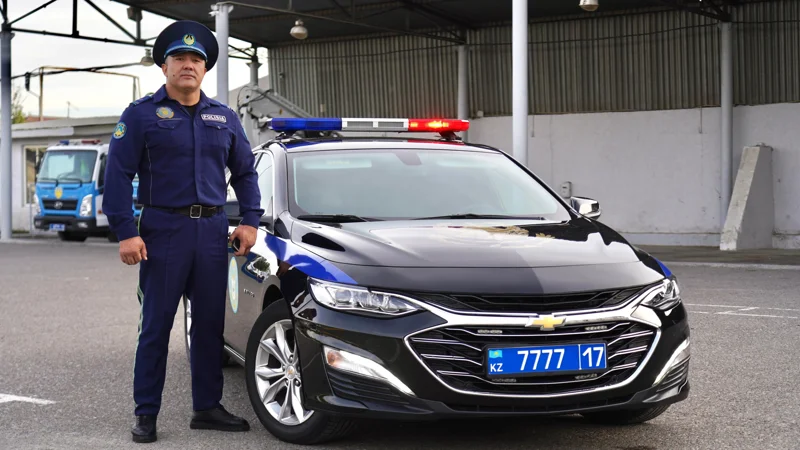 Полицейский из Шымкента стал интернет-сенсацией