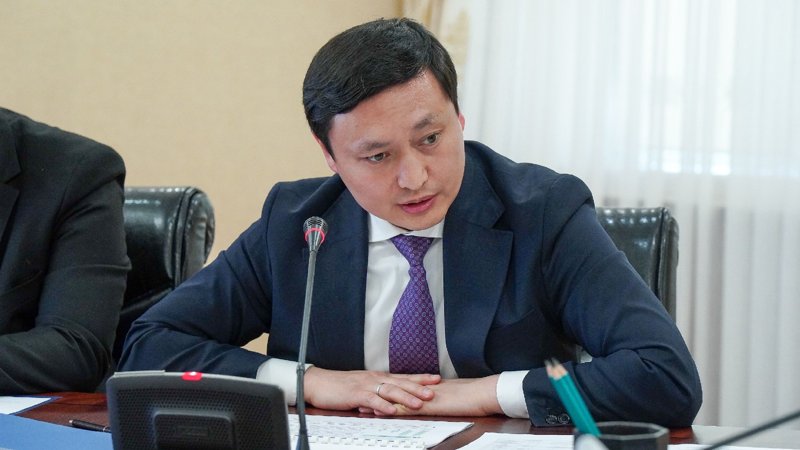 Bozymbaev energetıka jáne kommýnaldyq sektorlardy jańǵyrtý boıynsha mindetter júktedi Bozymbaev energetıka jáne kommýnaldyq sektorlardy jańǵyrtý boıynsha mindetter júktedi