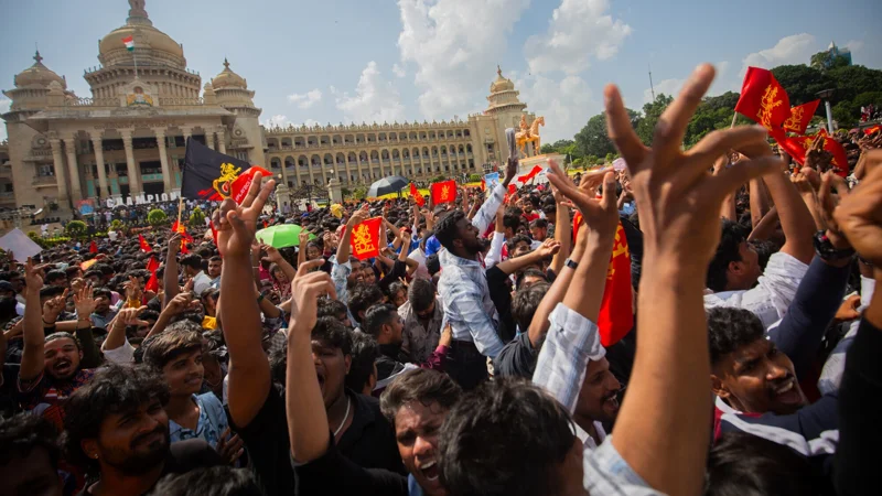 Үндістанда крикет стадионында болған кептеліс салдарынан 11 адам қаза тапты