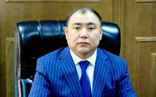  Сәбит Қадрұлы ДҮЙСЕКЕНОВ 