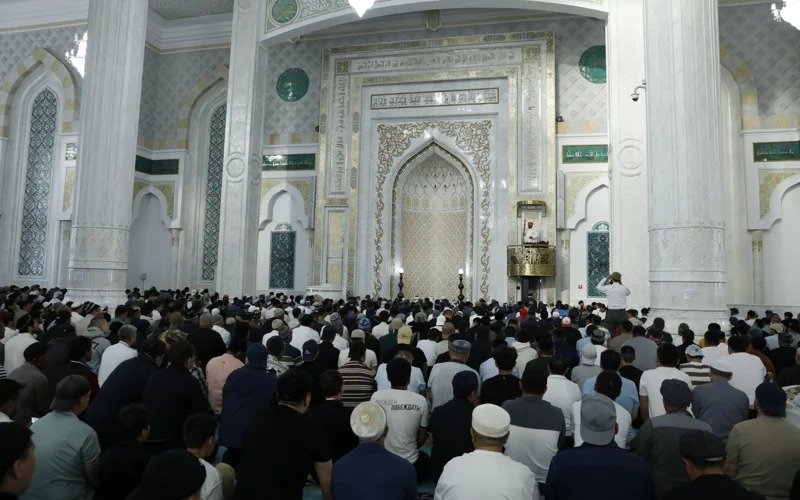 Kazakhstan marks Kurban Ait with nationwide mosque prayers Kazakhstan marks Kurban Ait with nationwide mosque prayers