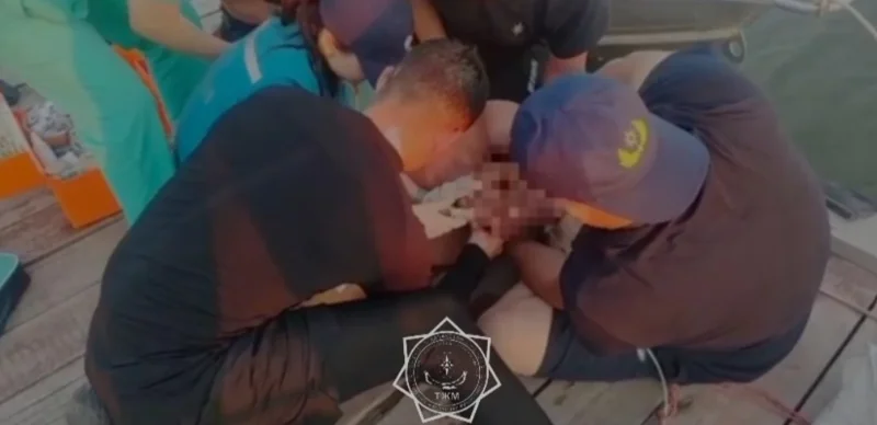 ТЖМ қызметкерлері суға батып бара жатқан адамды құтқарды