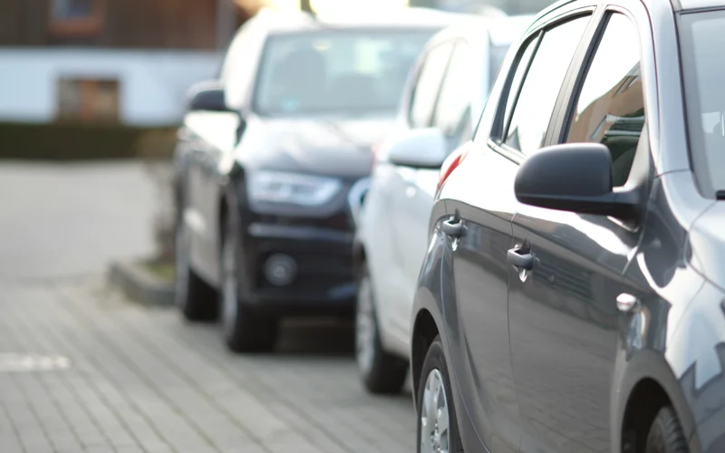 Что делать, если вашу машину повредили на парковке