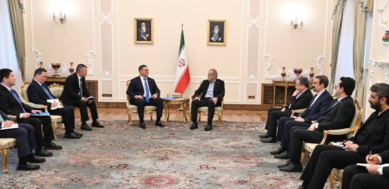 Qazaqstan men Iran ekijaqty qatynastardy jan-jaqty nyǵaıtýǵa beıildiligin rastady