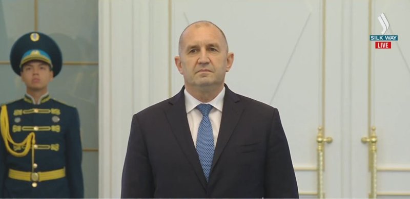 Президент Болгарии Румен Радев прибыл в Акорду Президент Болгарии Румен Радев прибыл в Акорду