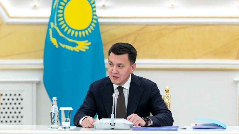 Мемлекеттік кеңесші Балалардың құқығын қорғау жөнінде республикалық кеңес өткізді Мемлекеттік кеңесші Балалардың құқығын қорғау жөнінде республикалық кеңес өткізді