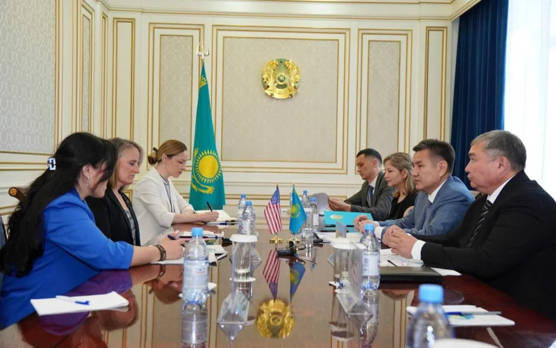 Аким ВКО обсудил перспективы сотрудничества с временной поверенной в делах США в Казахстане