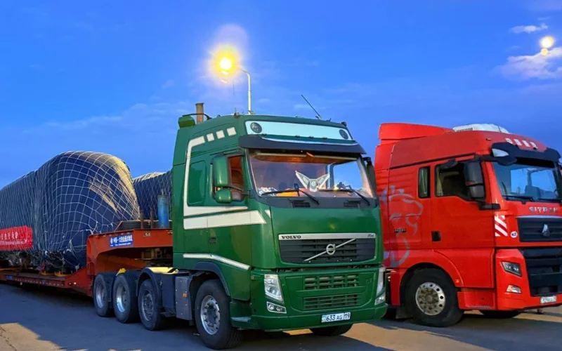 Первые два состава LRT доставили в Астану 