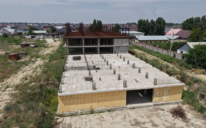 В Алматы сносят жилой комплекс Orda City В Алматы сносят жилой комплекс Orda City