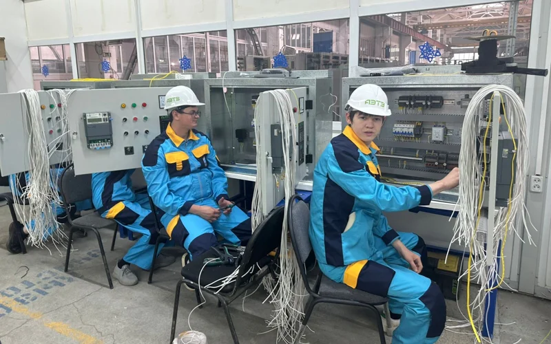 студенты колледжа посетили Астанинский электротехнический завод