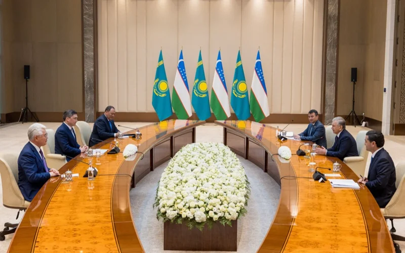 Шавкат Мирзиёев Премьер-министр Олжас Бектеновті қабылдады