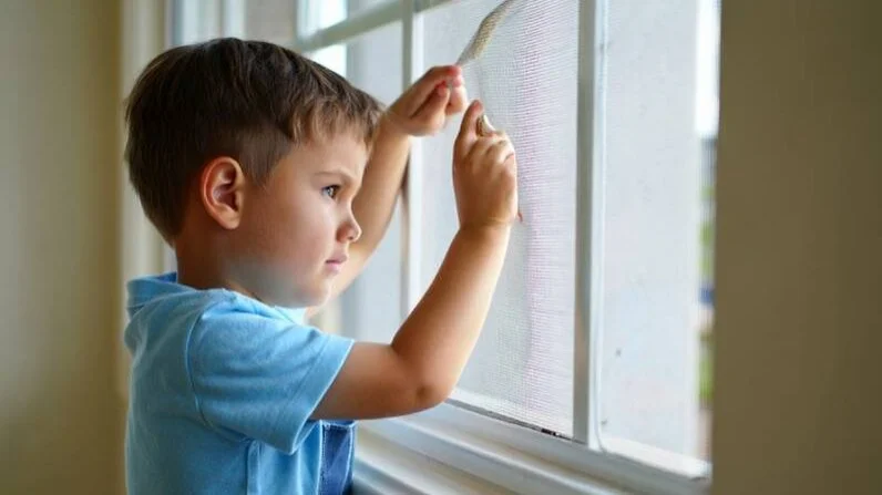 Падение детей из окон