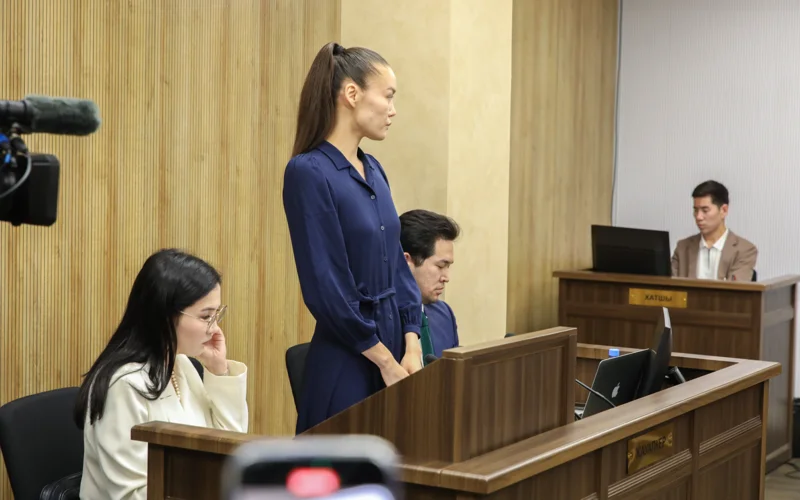 Экс-дипломат ісі: сот Сәкен Мамашты үйқамақта ұстаудан бас тартты 