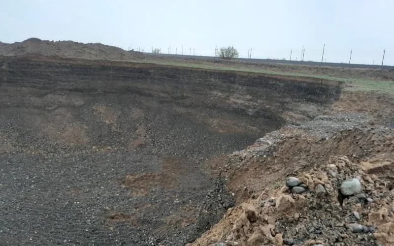 В области Жетысу выявили незаконную добычу песчано-гравийной смеси