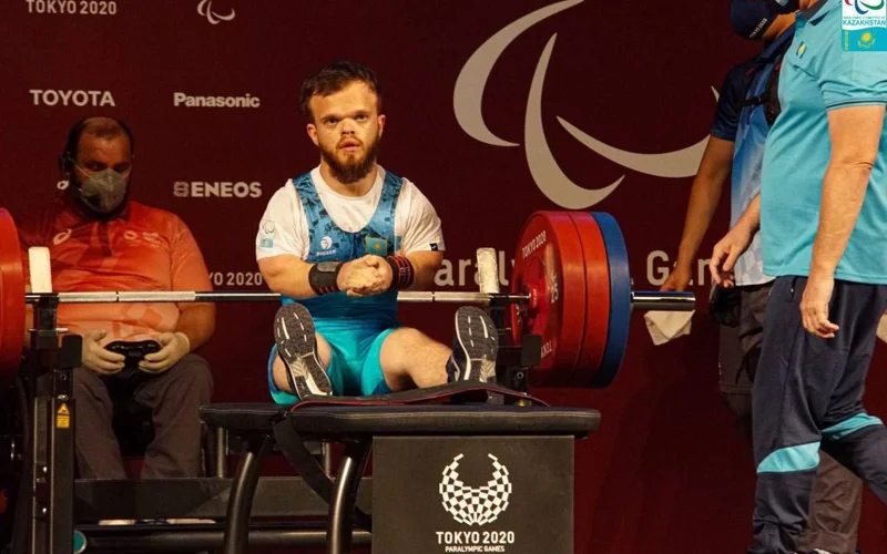Kazakh para powerlifter David Degtyarev sets national record