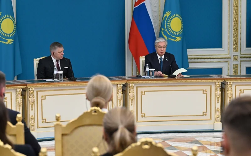 Токаев и Фицо выступили перед СМИ