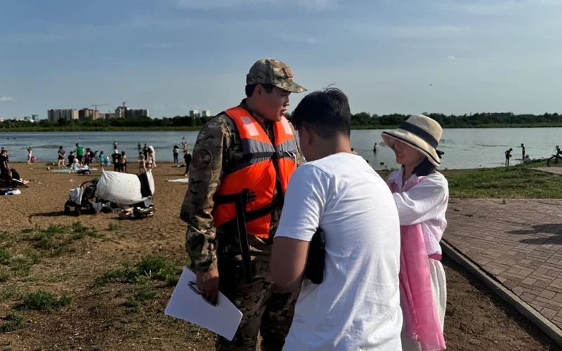 «Qaýipsiz qala»: Astanada sýǵa shomylý erejeleri túsindirildi