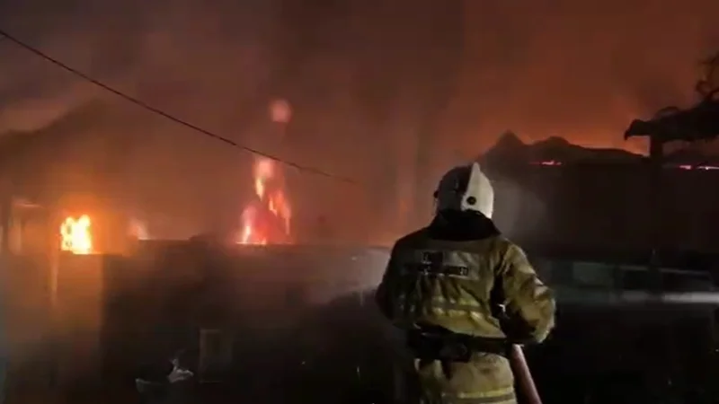 Алматыда өрт кезінде газ баллоны жарылып, бір адам көз жұмды