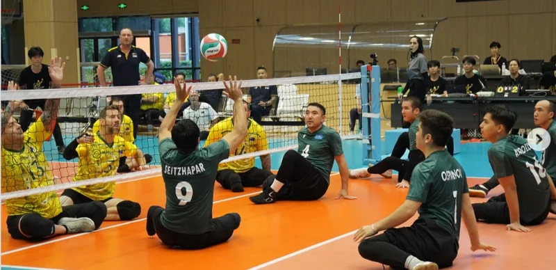 Voleıboldy otyryp oınaýdan Qazaqstan quramasy Azııa chempıonatynyń jartylaı fınalyna shyqty  