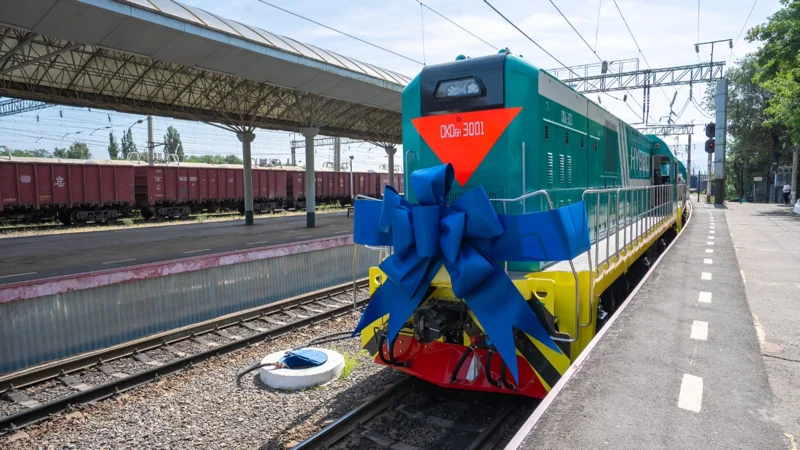 В Казахстан прибыли первые экологичные тепловозы