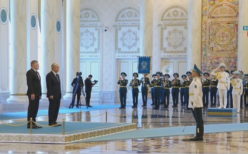 Премьер-министр Словакии прибыл в Акорду Премьер-министр Словакии прибыл в Акорду