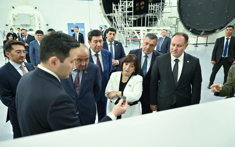 ТүркПА делегацияларының басшылары Астанадағы Ұлттық ғарыш орталығына барды