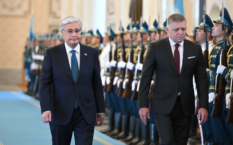 Глава государства Касым-Жомарт Токаев провел переговоры с Премьер-министром Словакии Робертом Фицо Глава государства Касым-Жомарт Токаев провел переговоры с Премьер-министром Словакии Робертом Фицо