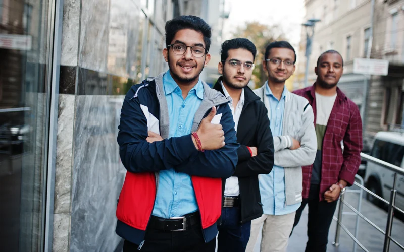 индийские студенты