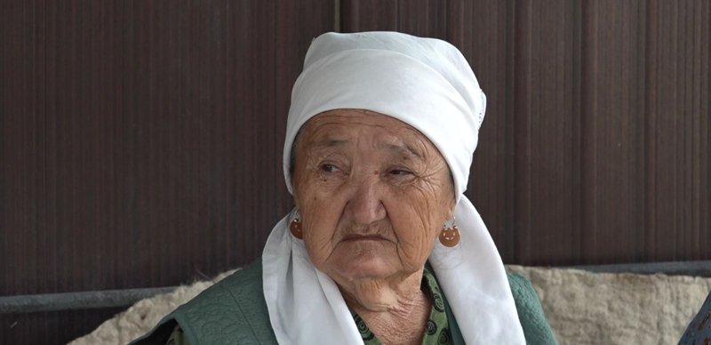Mańǵystaýlyq turǵyn jalǵyz ilikti anany baǵyp, eldi súısintti Mańǵystaýlyq turǵyn jalǵyz ilikti anany baǵyp, eldi súısintti