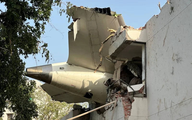 Over 240 dead, 1 survives in Air India plane crash