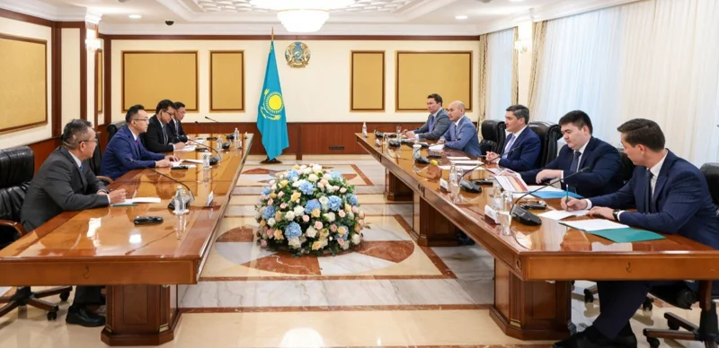  Oljas Bektenov Geo-Jade Petroleum basshysy Van Ventaomen «Sozaq» ken ornynda gaz óndirý jobasyn júzege asyrý barysyn talqylady