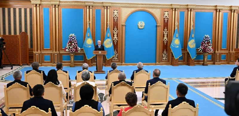 Президент наградил медработников 