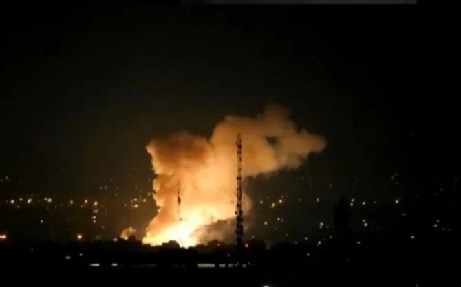 Иран президенті Макронға Израиль соққысын тоқтатпайынша АҚШ-пен келіссөз жүргізбейтінін айтты