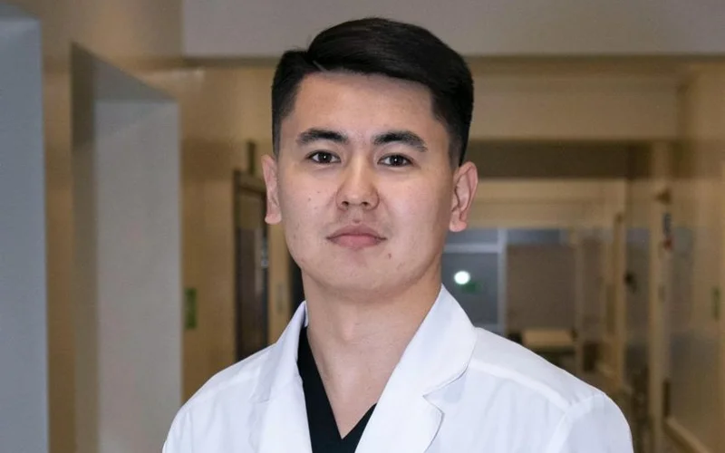 нейрохирург