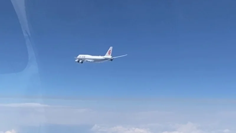 Казахстанские военные истребители сопроводили самолет Си Цзиньпина