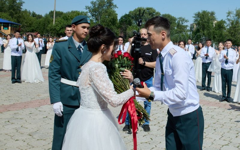 Ulttyq ulan ofıtserleriniń qatary 200-ge jýyq túlekpen tolyqty Ulttyq ulan ofıtserleriniń qatary 200-ge jýyq túlekpen tolyqty