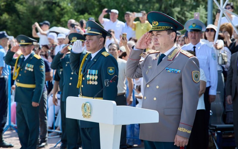 Ulttyq ulan ofıtserleriniń qatary 200-ge jýyq túlekpen tolyqty Ulttyq ulan ofıtserleriniń qatary 200-ge jýyq túlekpen tolyqty