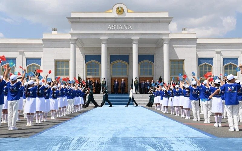 Kassym-Jomart Tokayev welcomes Xi Jinping at Astana Airport Kassym-Jomart Tokayev welcomes Xi Jinping at Astana Airport