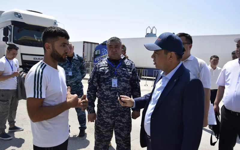 В Туркестане принимают меры по устранению коррупционных барьеров на таможенных постах