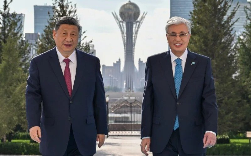 President Tokayev welcomes China’s Xi Jinping at Akorda
