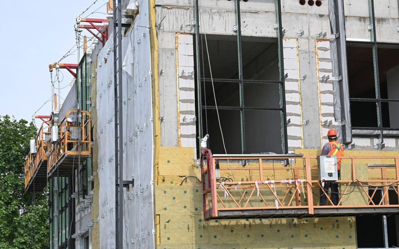 Алматыда Абай атындағы республикалық мектеп-интернатының құрылысы қашан аяқталады Алматыда Абай атындағы республикалық мектеп-интернатының құрылысы қашан аяқталады
