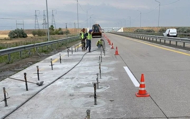 В Павлодарской области впервые применяют инновационный метод ремонта дороги