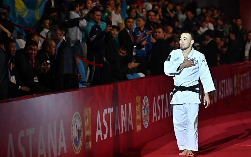 Абылайхан Жубаназар начал чемпионат мира по дзюдо с победы