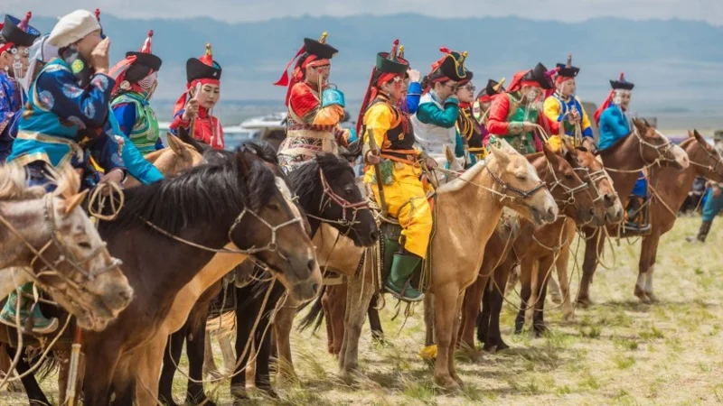 Моңғолияда ұлттық мұраны ұлықтаған әйел шабандоздар бас қосты