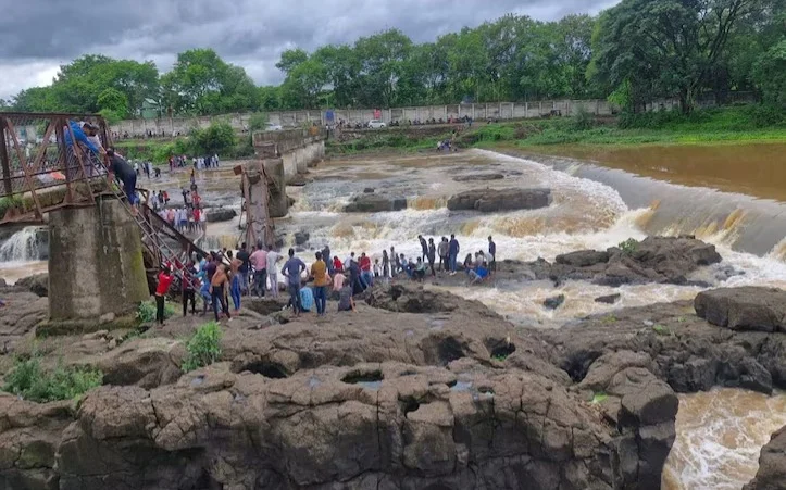 Bridge collapses in India's Maharashtra, at least 2 killed, 32 injured