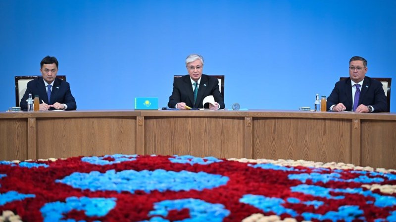 Токаев призвал страны Центральной Азии объединиться в борьбе с киберпреступностью Токаев призвал страны Центральной Азии объединиться в борьбе с киберпреступностью
