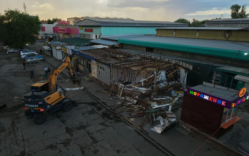 В Алматы начался снос крупного рынка «Арыстан»