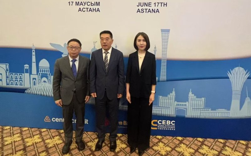 巴塔洛夫:中亚与中国企业家达成数字化合作共识 巴塔洛夫:中亚与中国企业家达成数字化合作共识